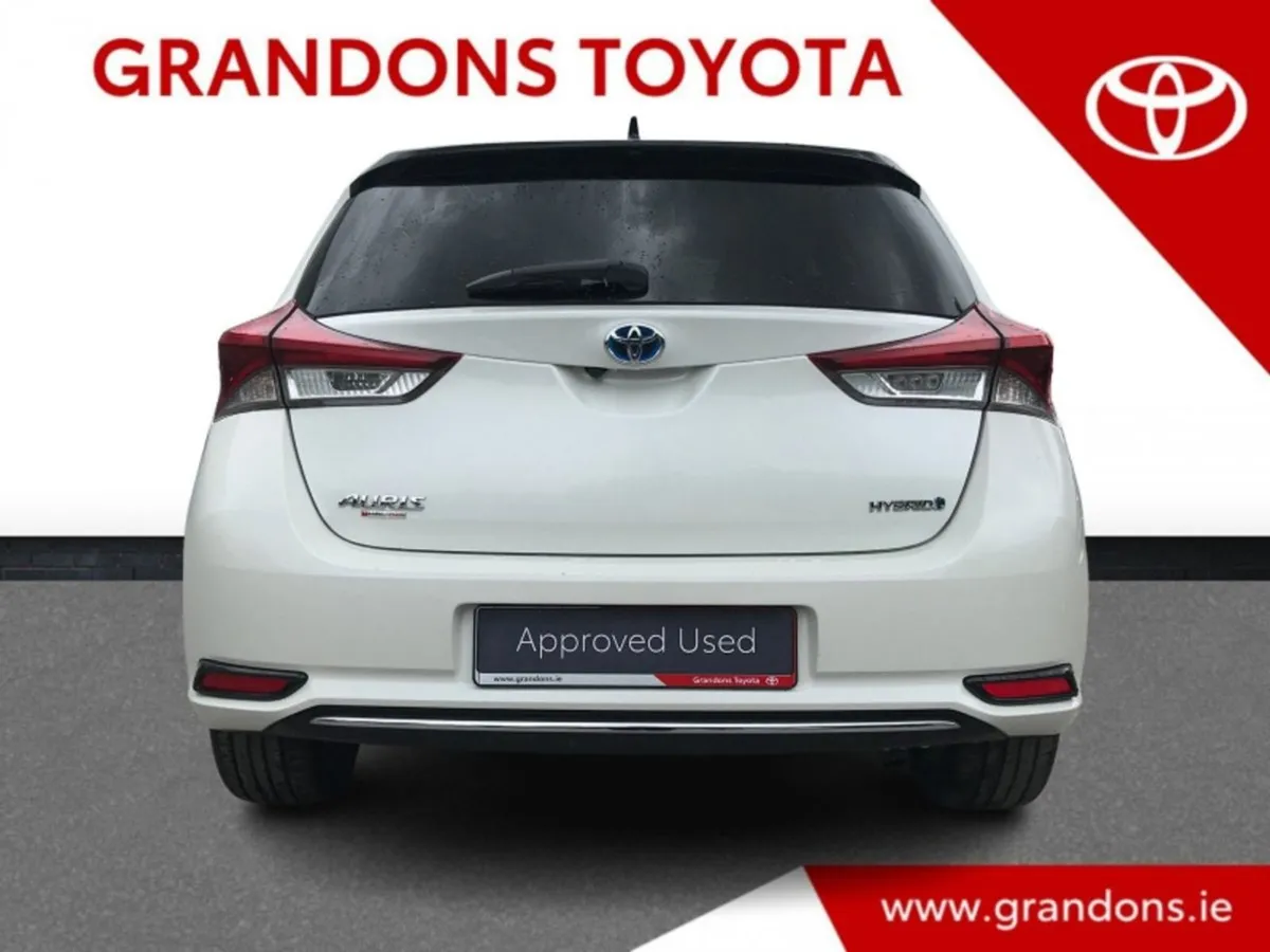 Toyota Auris Hybrid Luna Sport - Grandons - Image 4