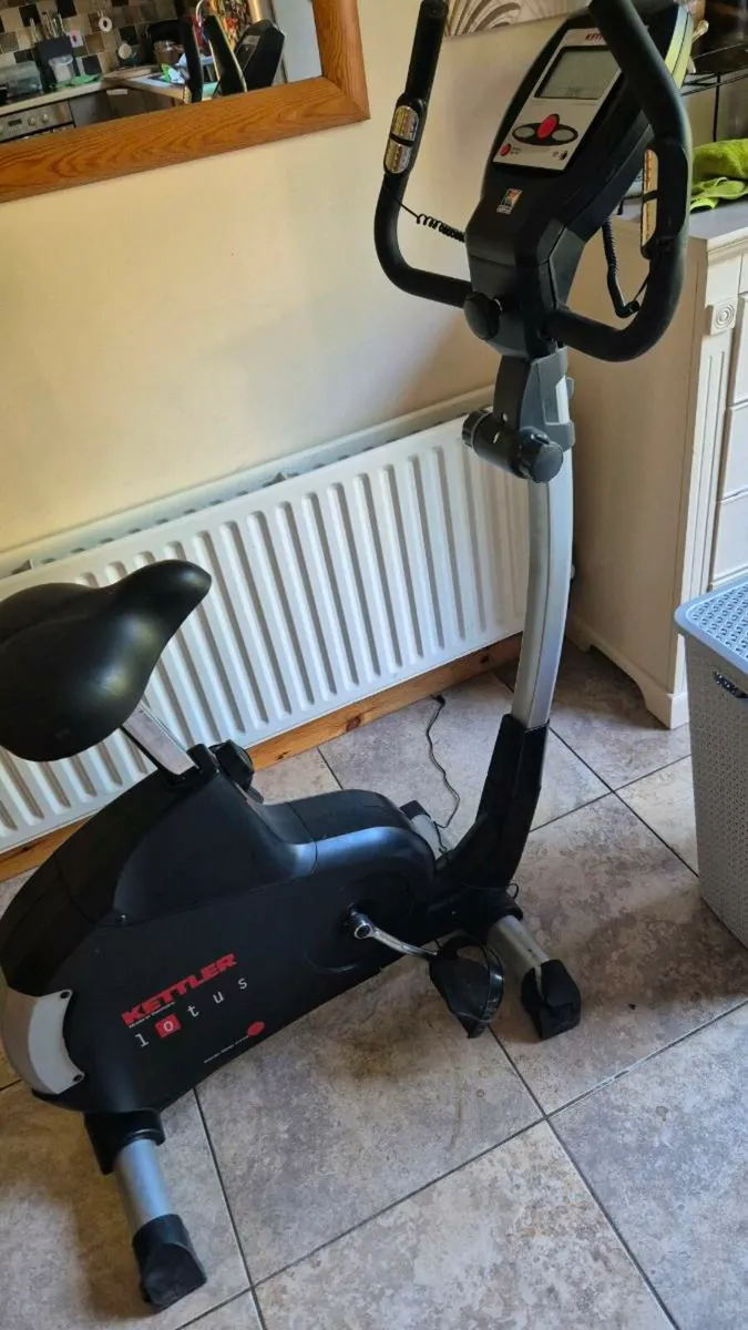 Exercise bike - Image 1