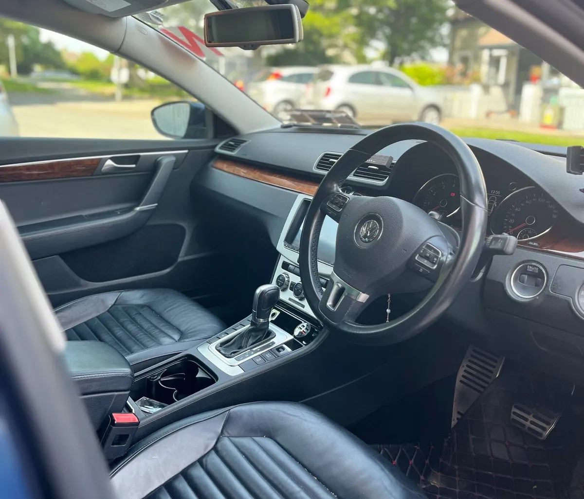 Volkswagen Passat 2012 - Image 4