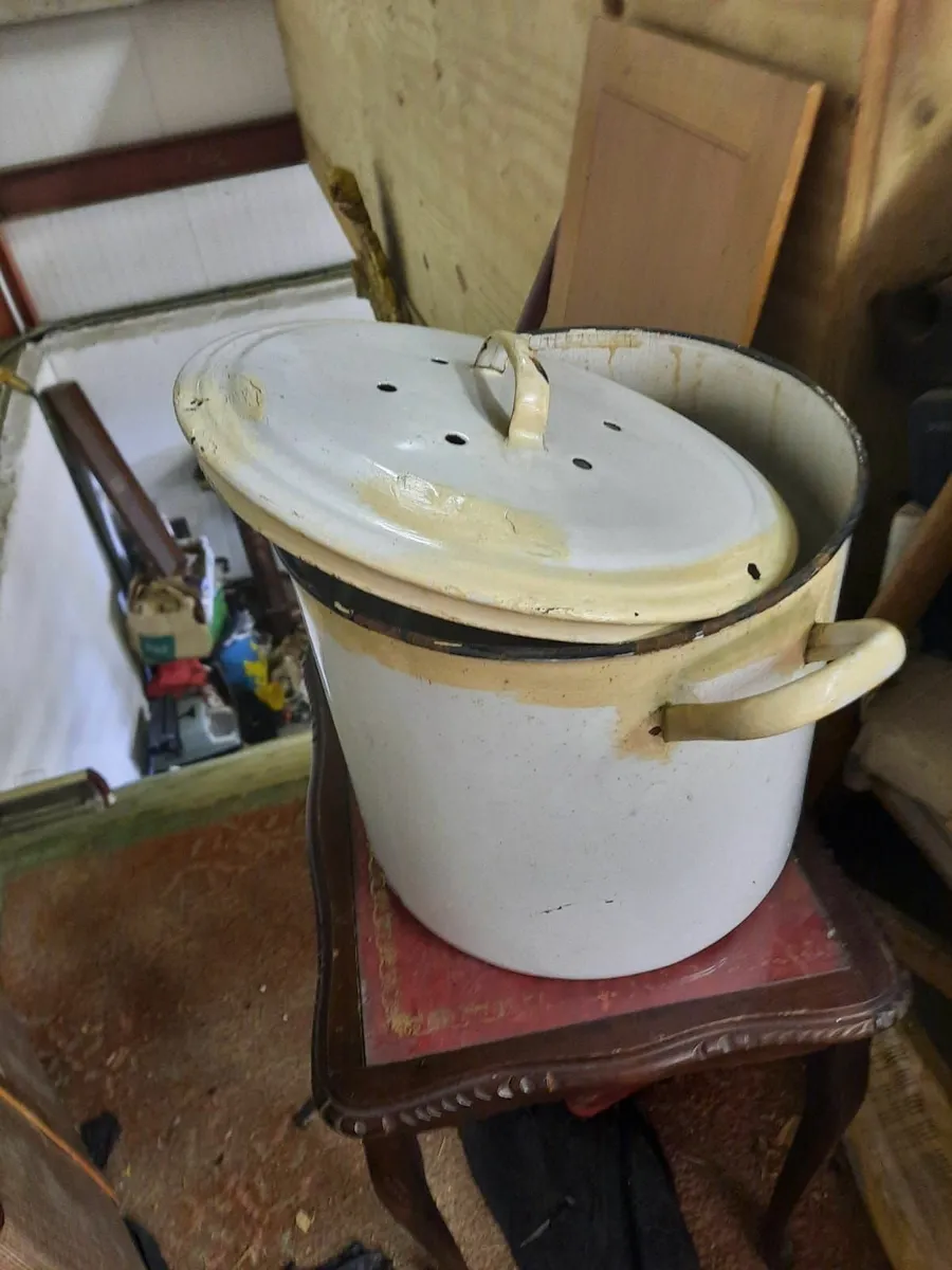 Vintage bread bin - Image 1