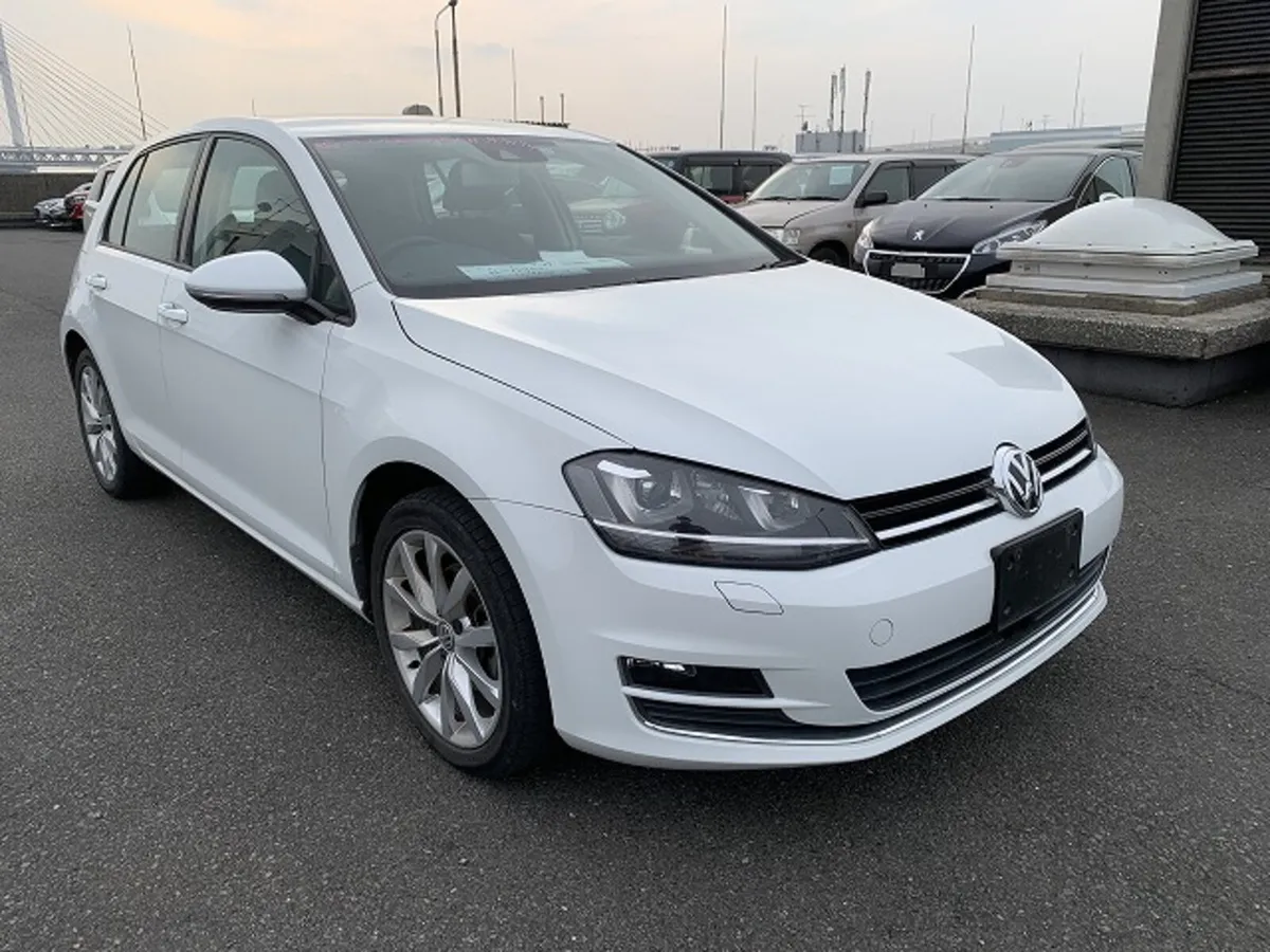 2015 Volkswagen Golf Highline 1.4 Auto - Image 4
