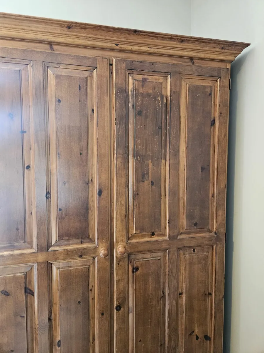 Wardrobe - Image 3