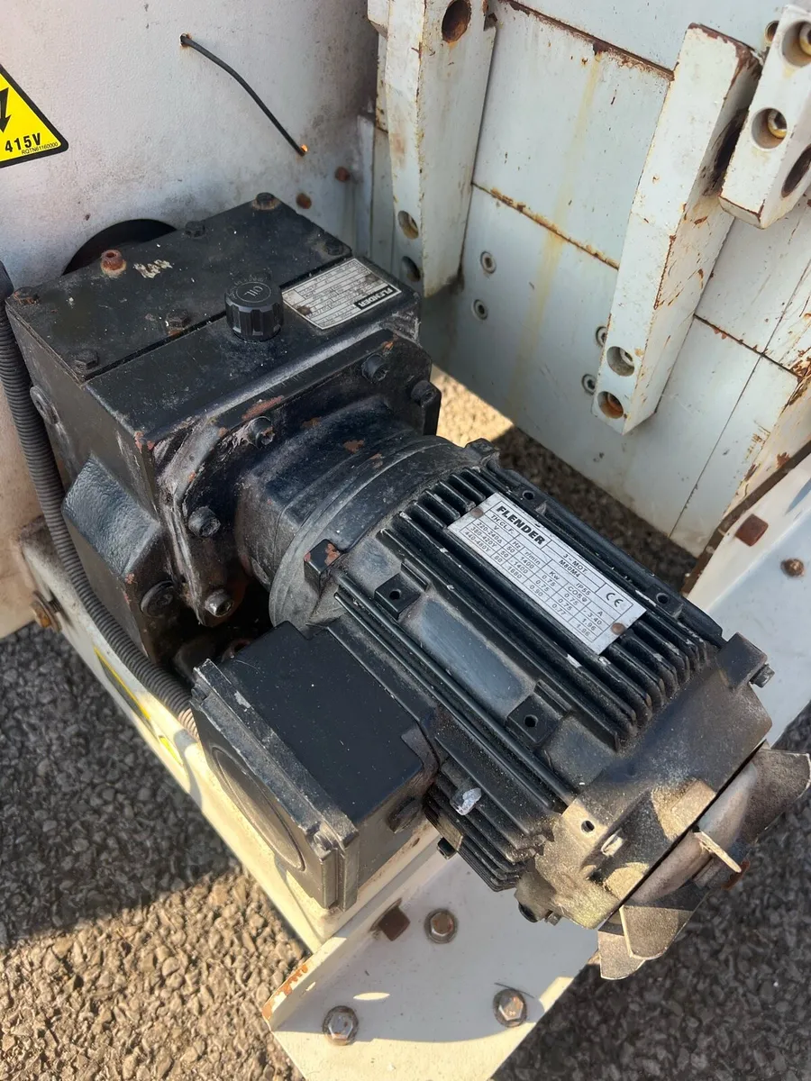 Flender M80M4 3 phase motor & gearbox - Image 2