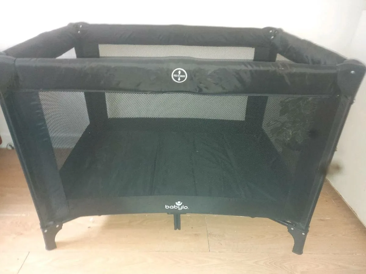 Babylo Travel cot like new - Image 1