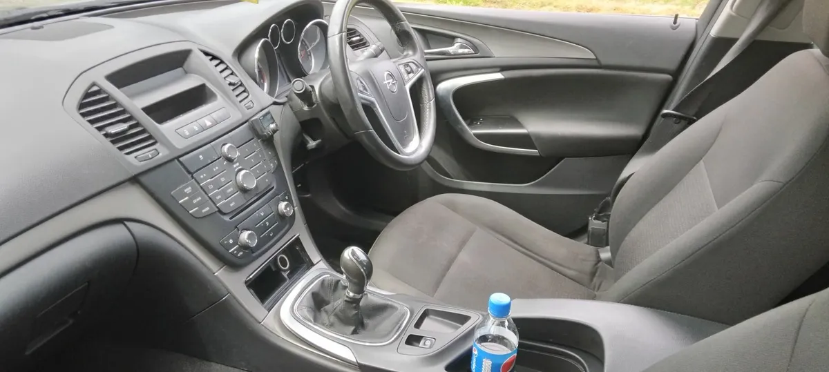 Opel insignia 2011 - Image 4