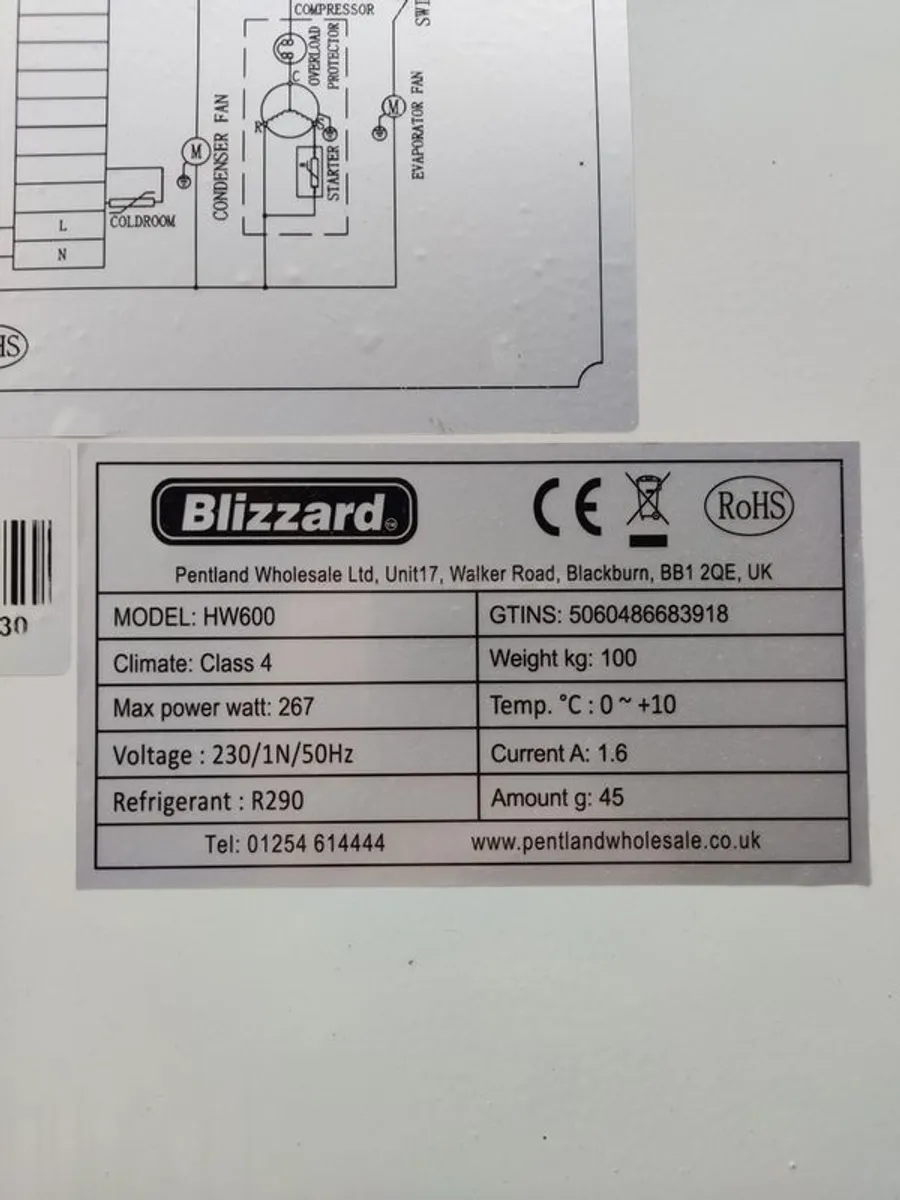 Large 600 liter fridge - Image 2