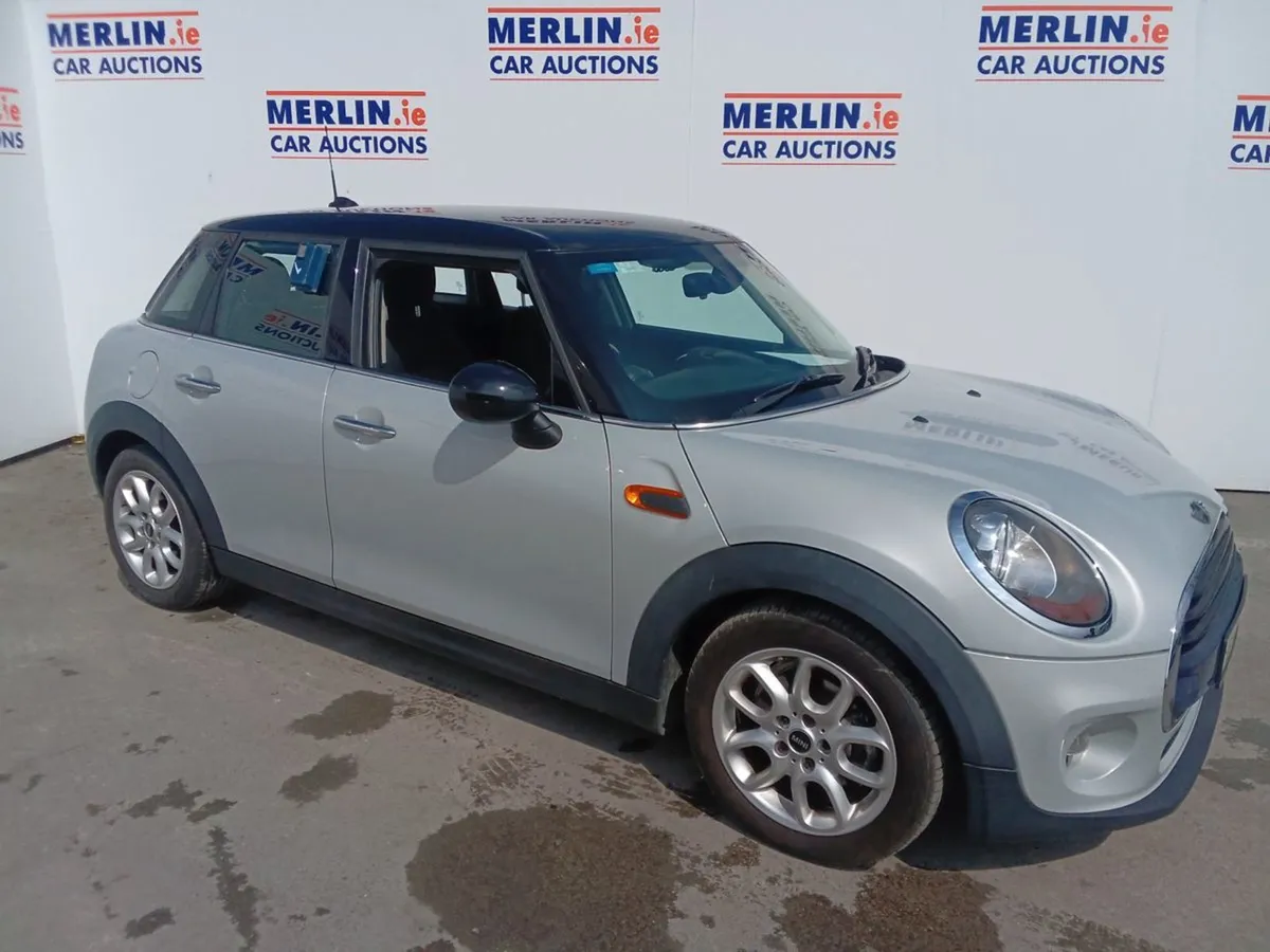 MINI Cooper 1.5 - Image 2