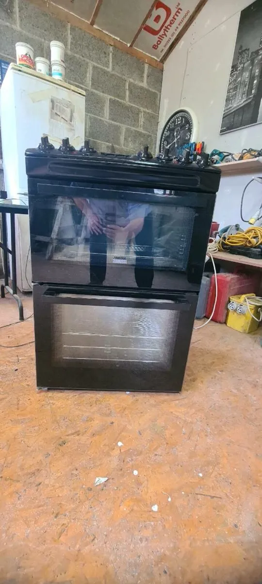 Freestanding Double Oven Cooker
With Ceramic Hob - Image 1