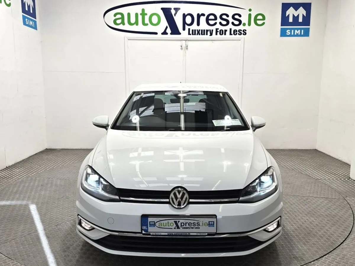 Volkswagen Golf 1.2 TSI Automatic  Reversing Came - Image 3