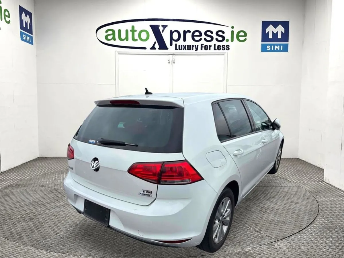 Volkswagen Golf 1.2 TSI Automatic  Reversing Came - Image 3