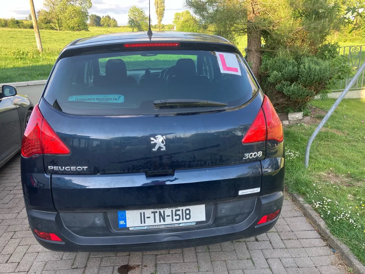 Automatic Peugeot 3008 - Image 1