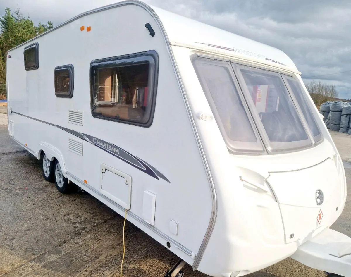 Swift Charisma 590 6 berth - Image 2