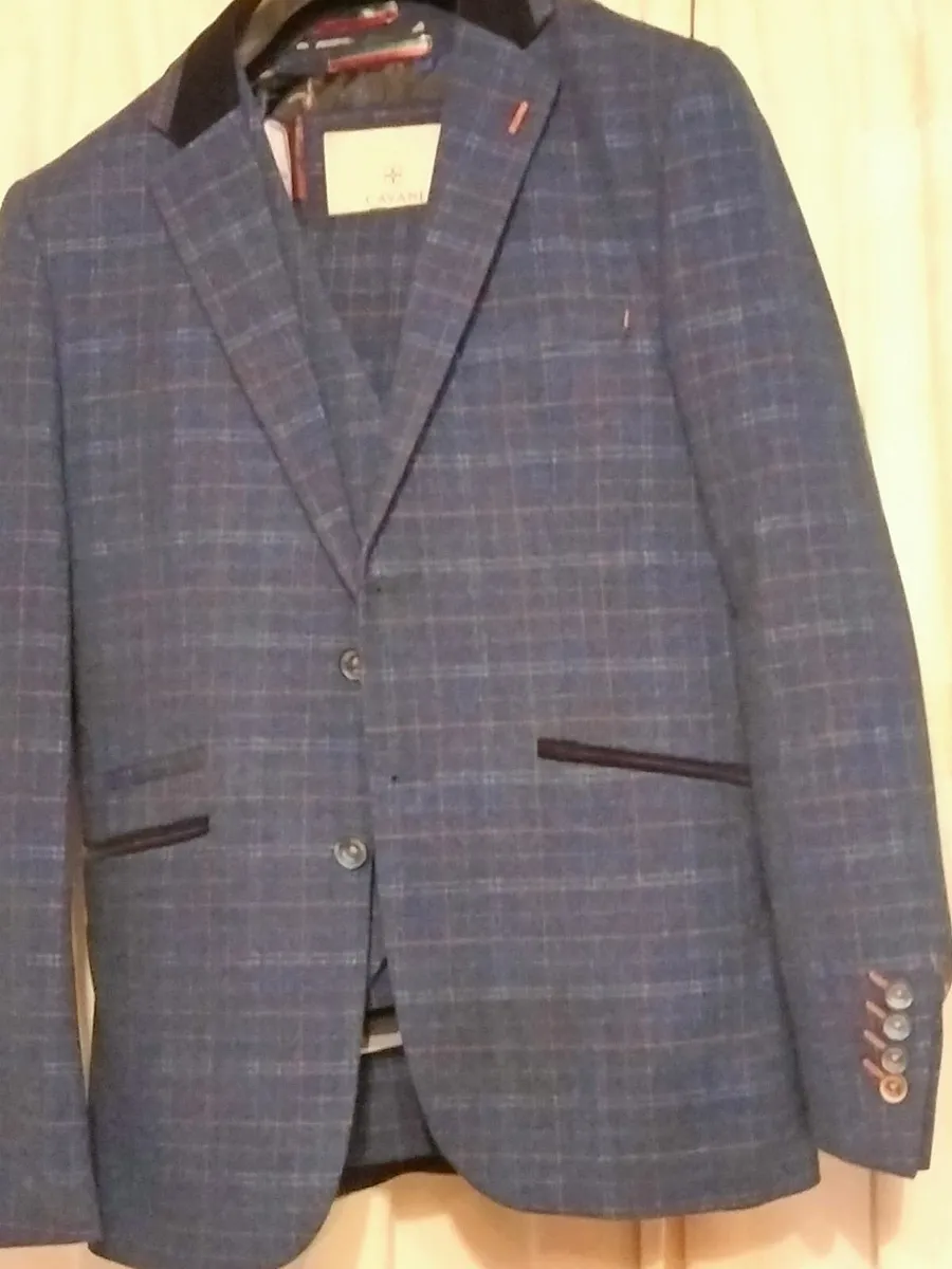 Mens Suit , 168 year old - Image 1