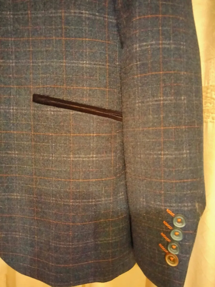 Mens Suit , 168 year old - Image 3