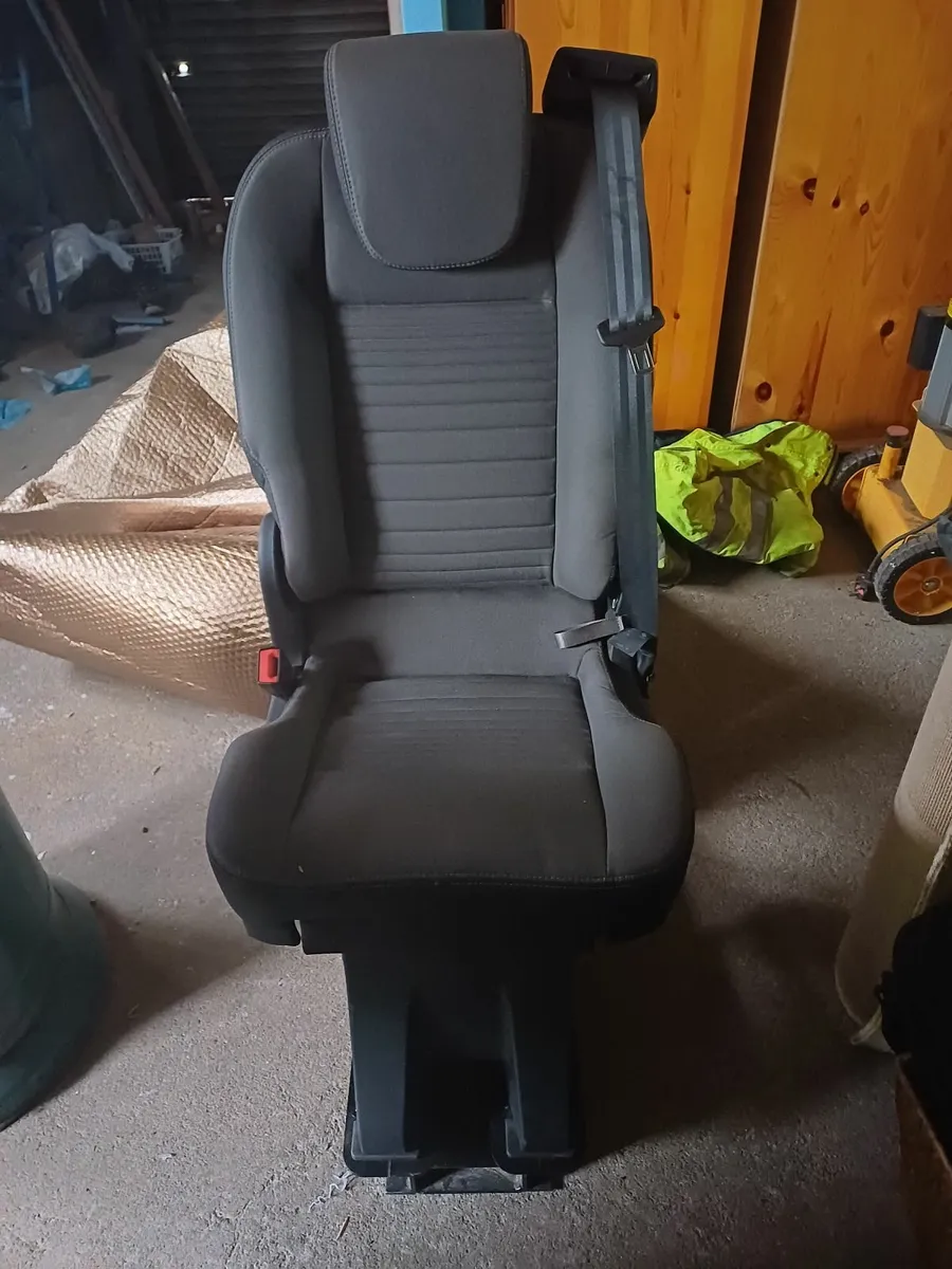 Rear passenger custom seat for camperan - Image 1