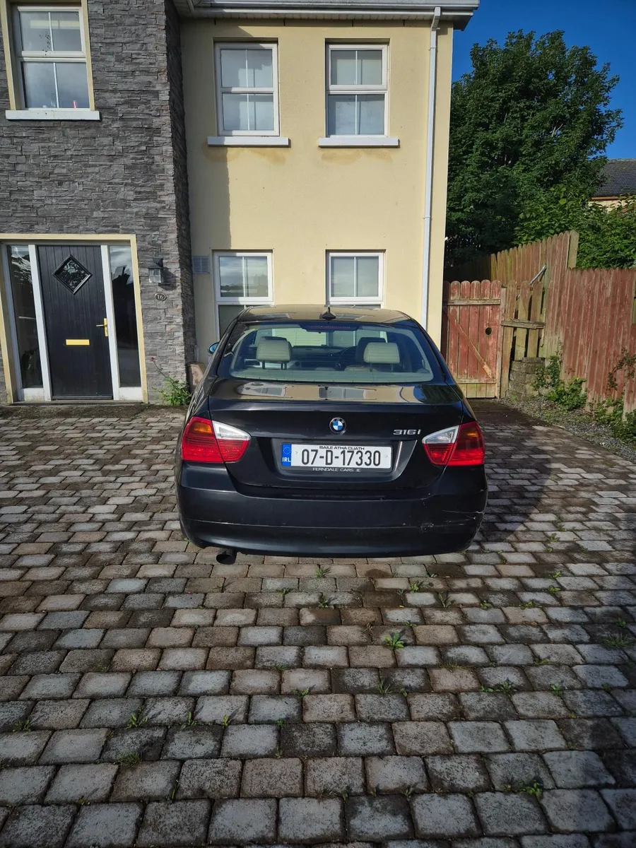 BMW 3-Series 2007 - Image 2