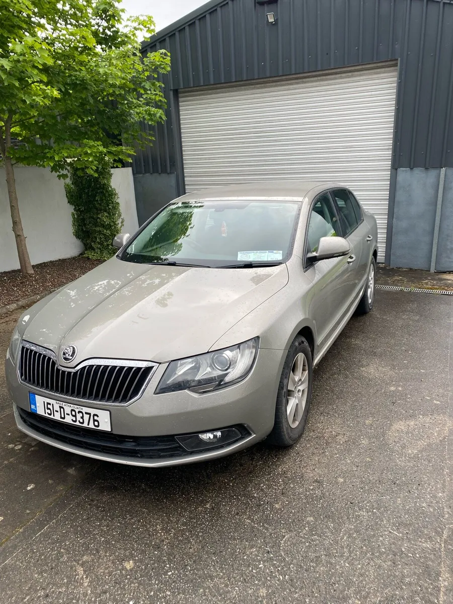 Car - Image 2