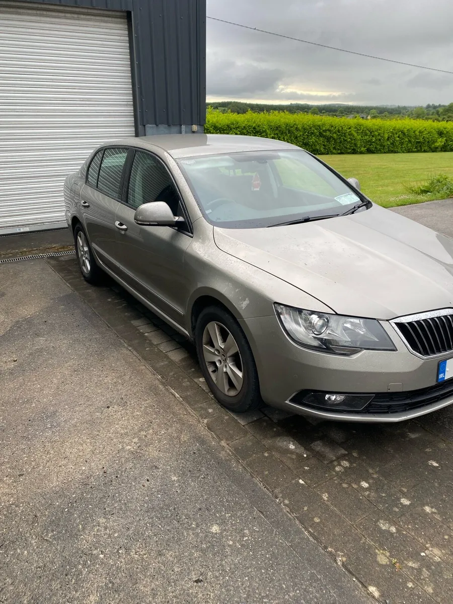Car - Image 3