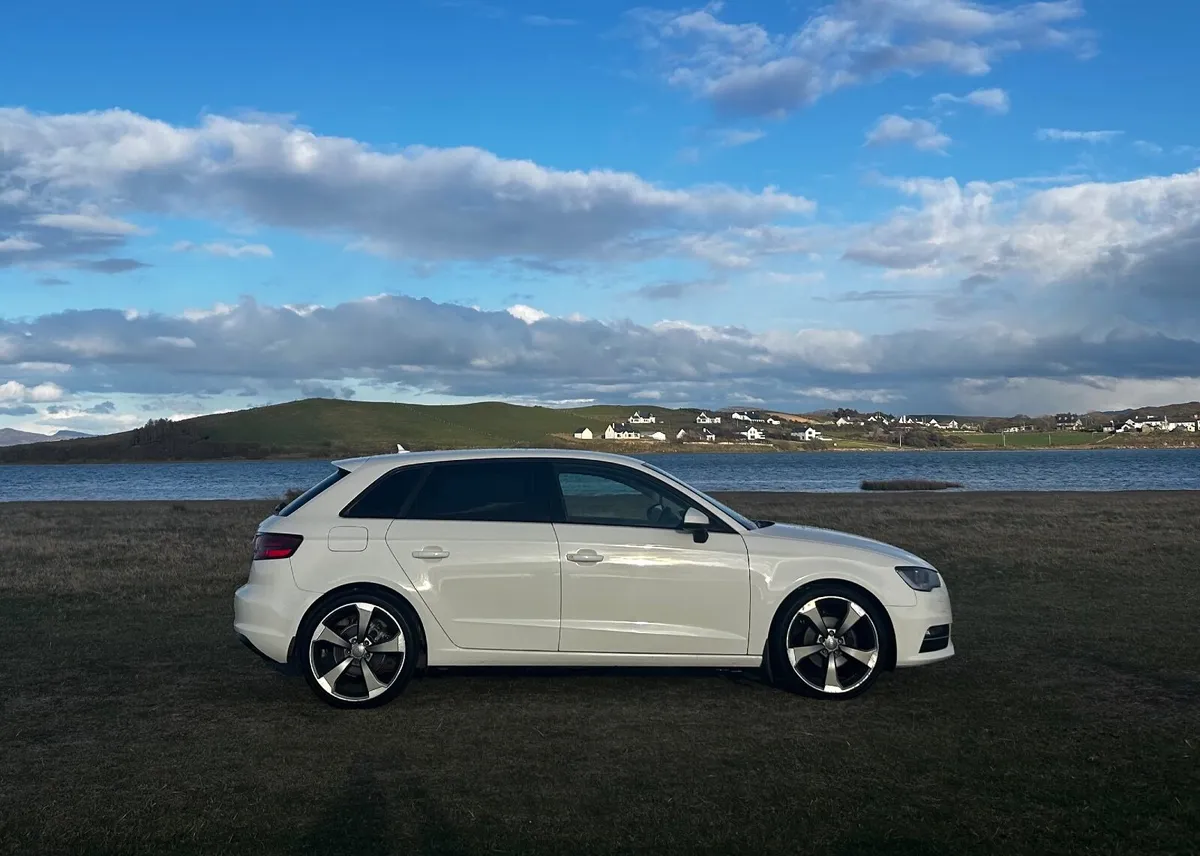 2015 Audi A3 1.6 TDI 110 SPORT 5dr - Image 1