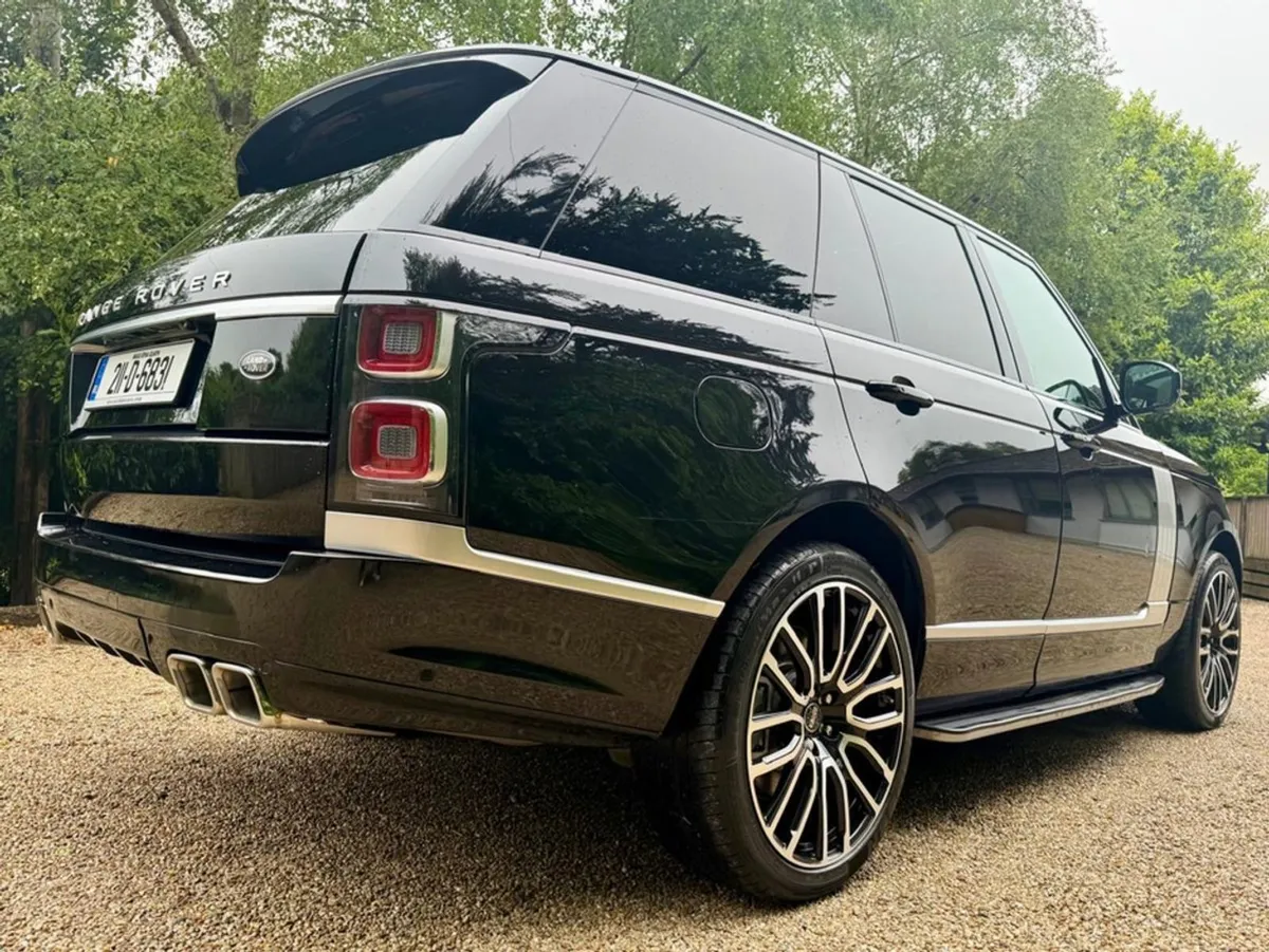 Land Rover Range Rover Westminster P400e N1 5 Sea - Image 3
