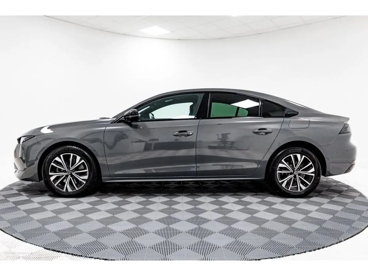 Peugeot 508  Allure Pack 1.6 Phev Auto 225HP - Image 4