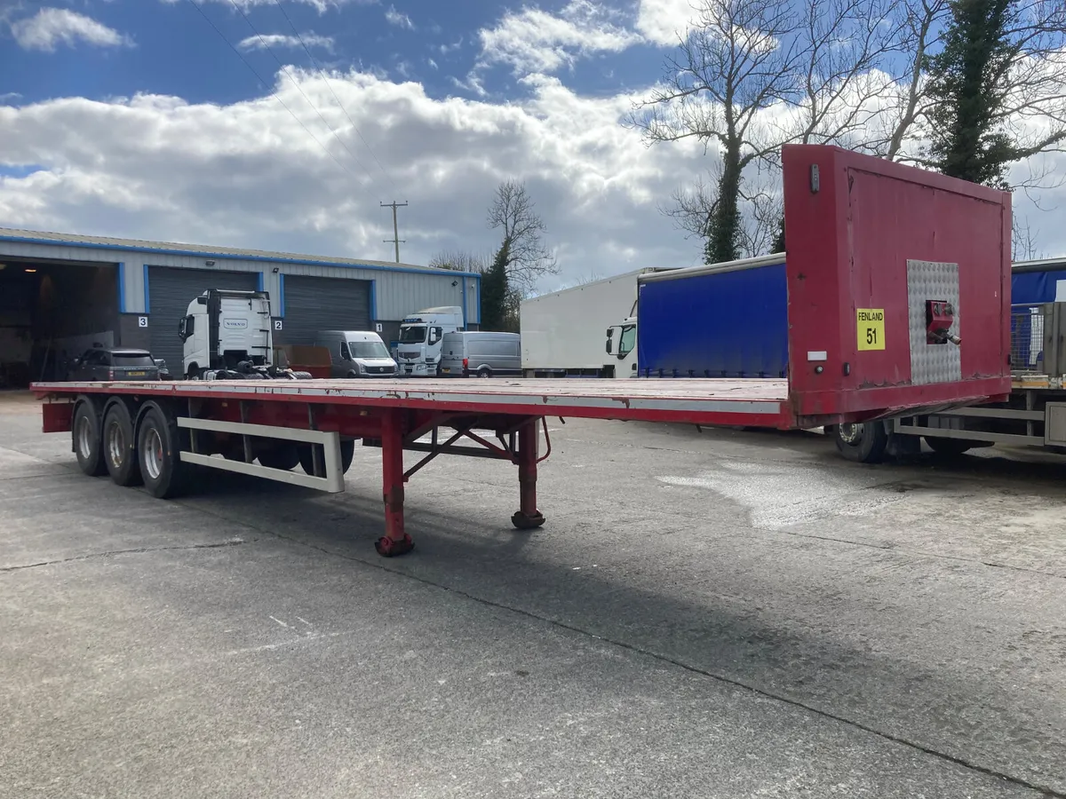 2010  Flat trailer Drum brakes clean chassis 45 fo - Image 4