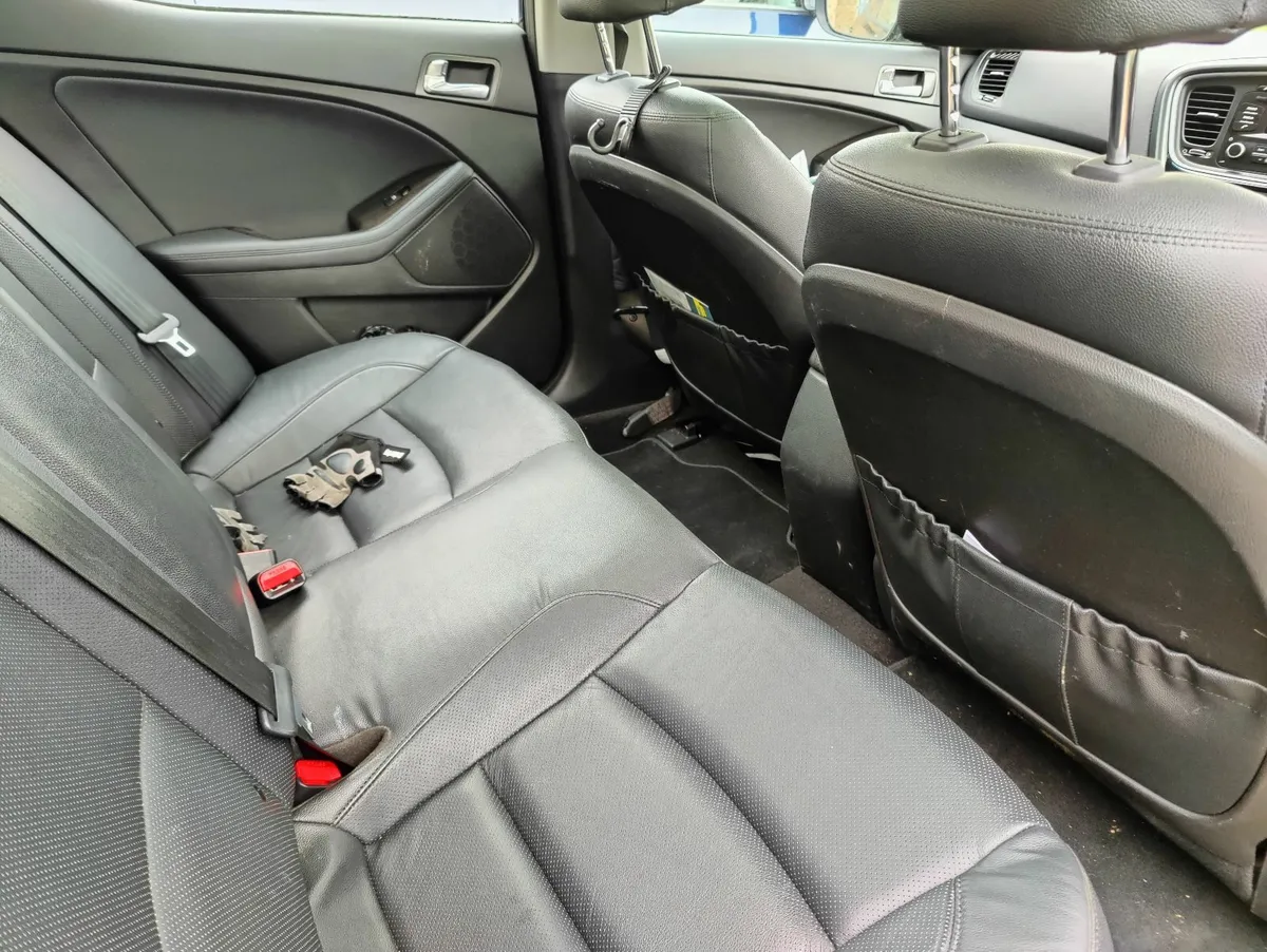 Kia Optima 2015 - Image 2