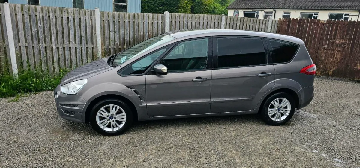 Ford  S Max 7 Seater - Image 1