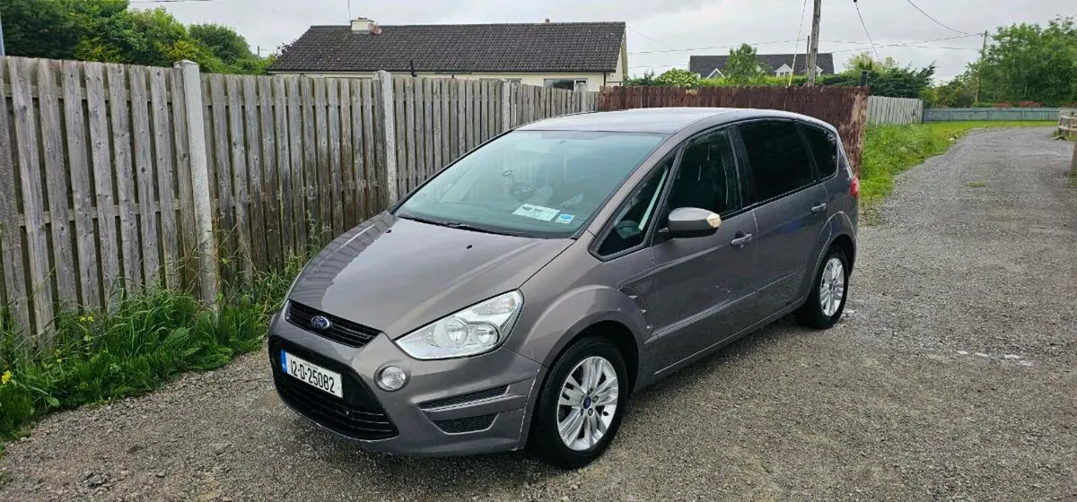 Ford  S Max 7 Seater - Image 2