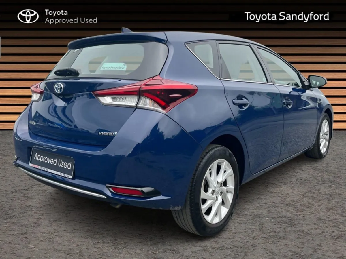 Toyota Auris Hybrid Icon Tech // Rear Camera // B - Image 2