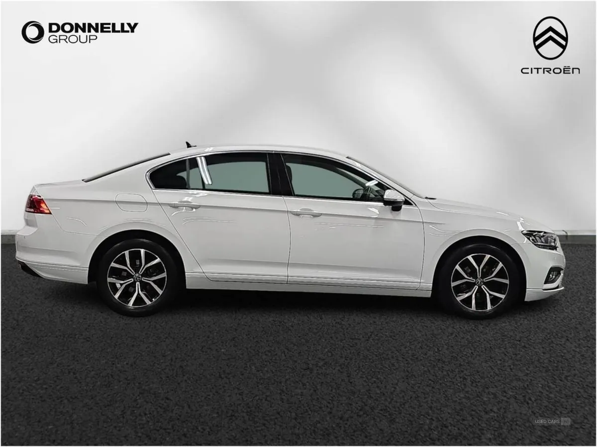 Volkswagen Passat 2.0 TDI EVO SCR SEL 4dr - Image 3
