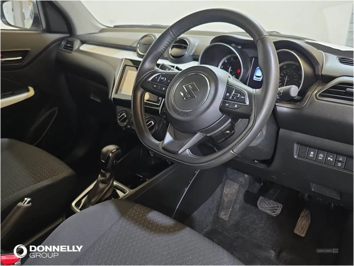 Suzuki Swift 1.2 Dualjet 83 12V Hybrid Sz-t 5dr A - Image 4