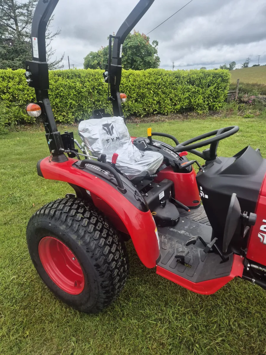 TYM 2500hl Compact Tractor - Image 4