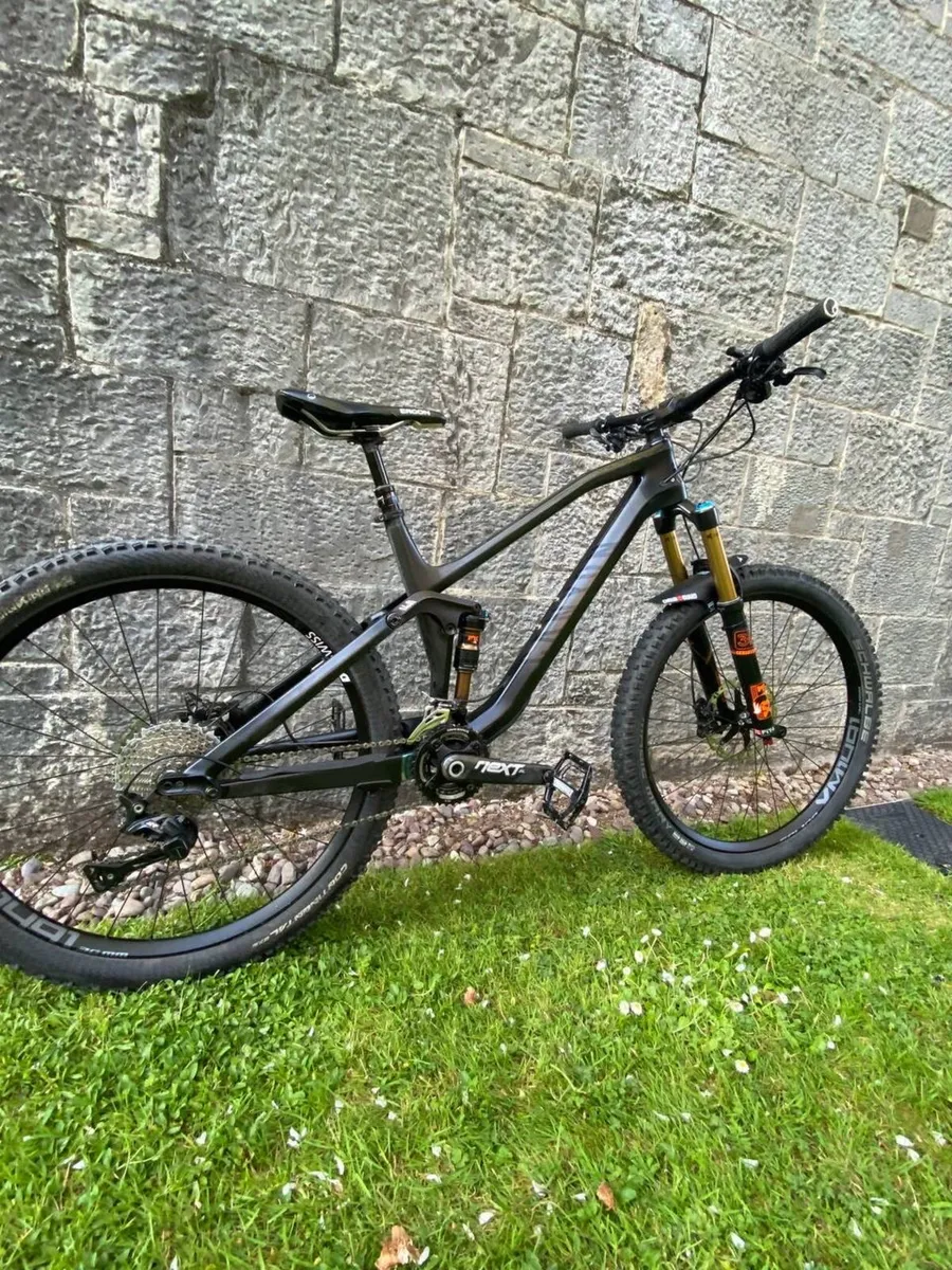 Mountain bike - Image 1
