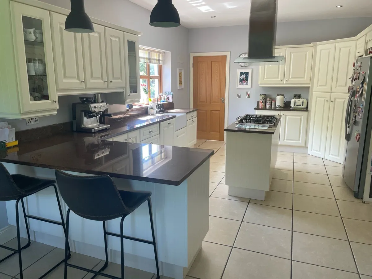Shaker style Kitchen - Image 2