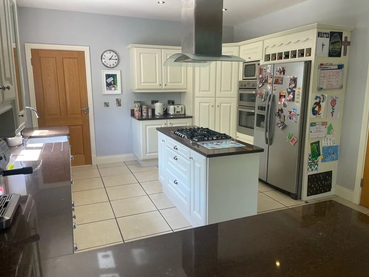 Shaker style Kitchen - Image 3