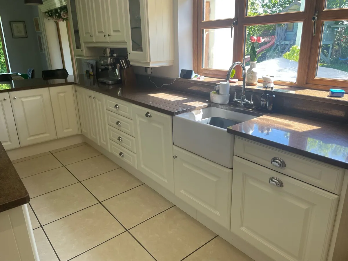 Shaker style Kitchen - Image 4