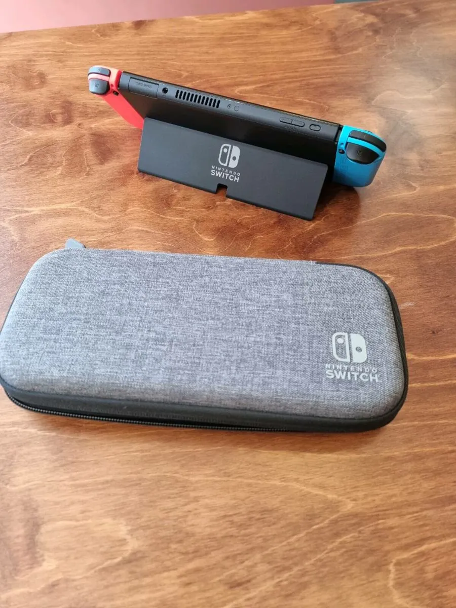 Nintendo switch OLED version - Image 3