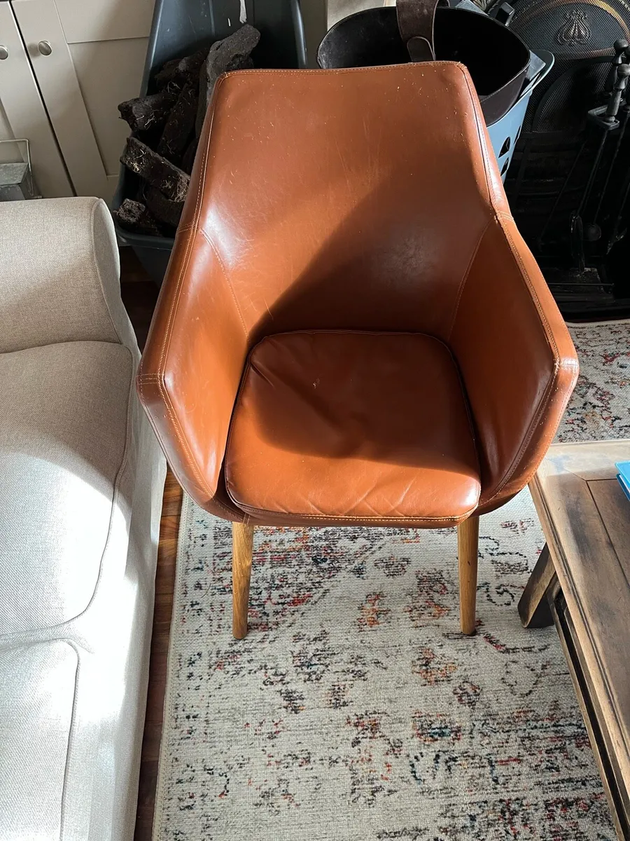 6 Dining Chairs - Image 1