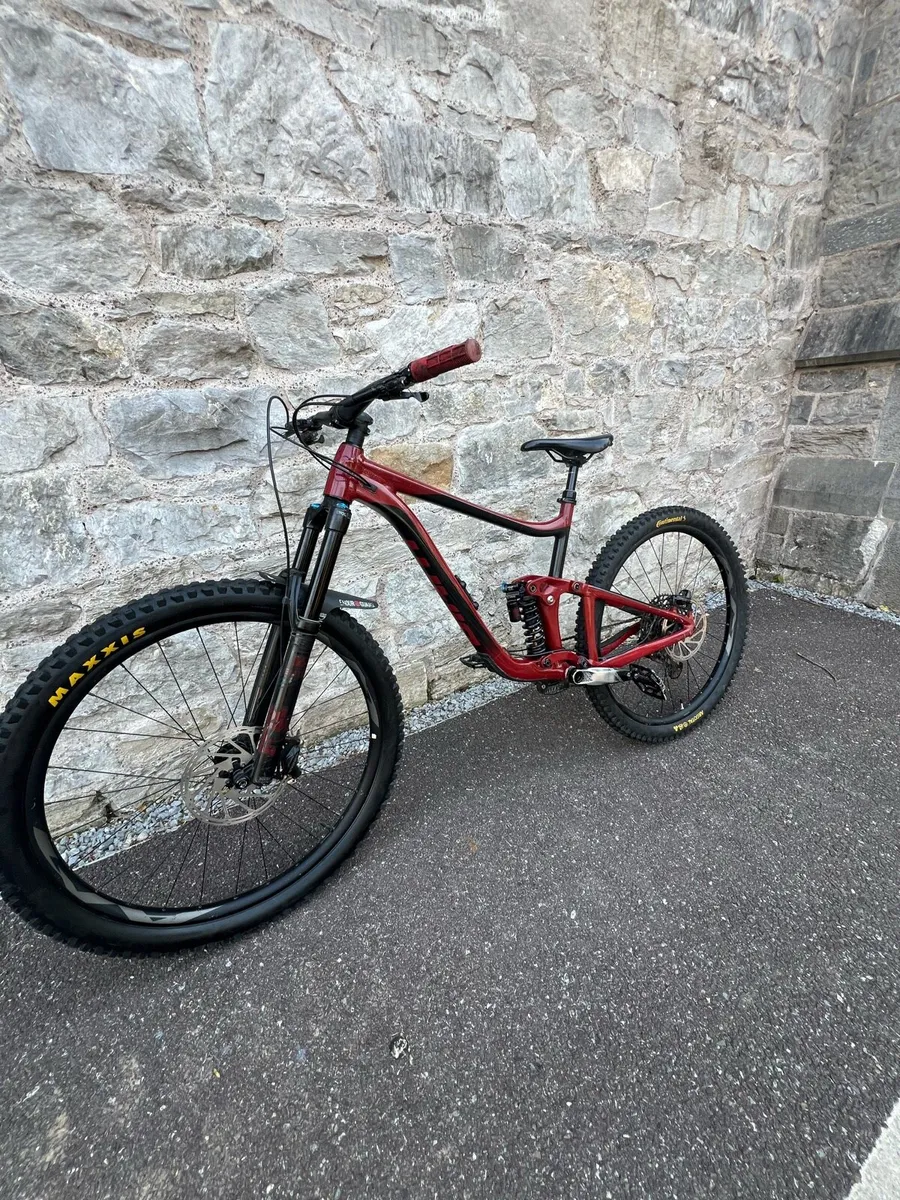 Mountain bike - Image 1