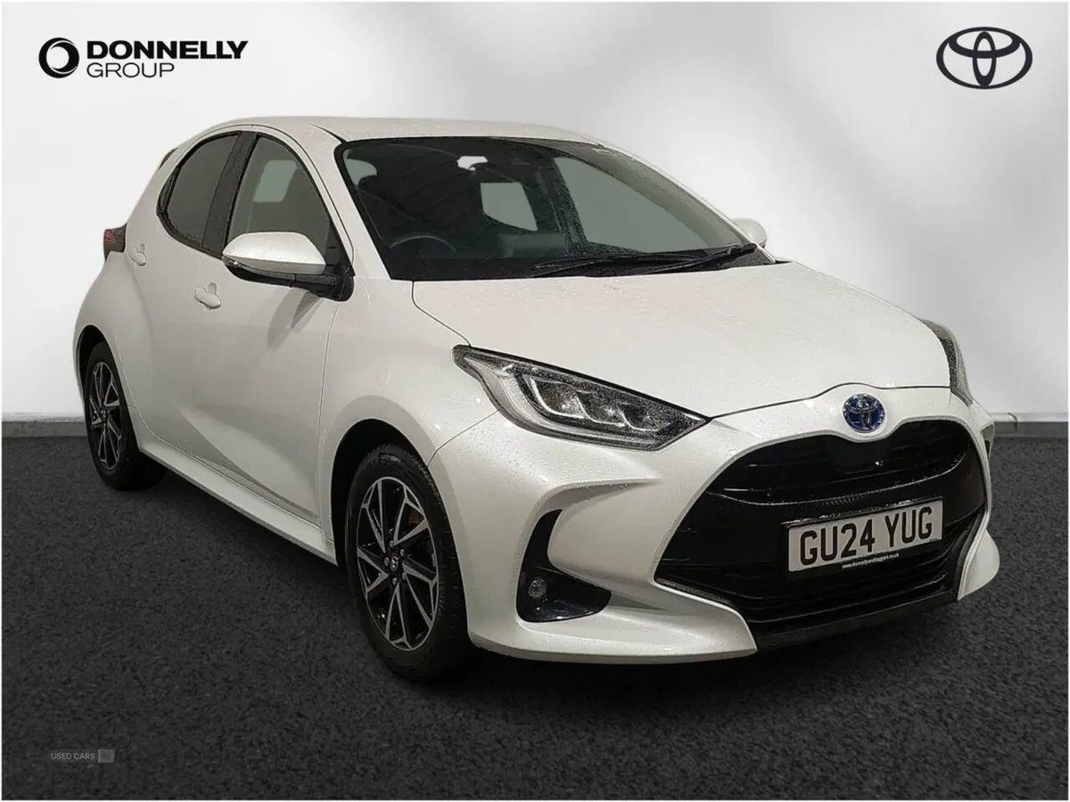 Toyota Yaris 1.5 Hybrid Design 5dr CVT - Image 1