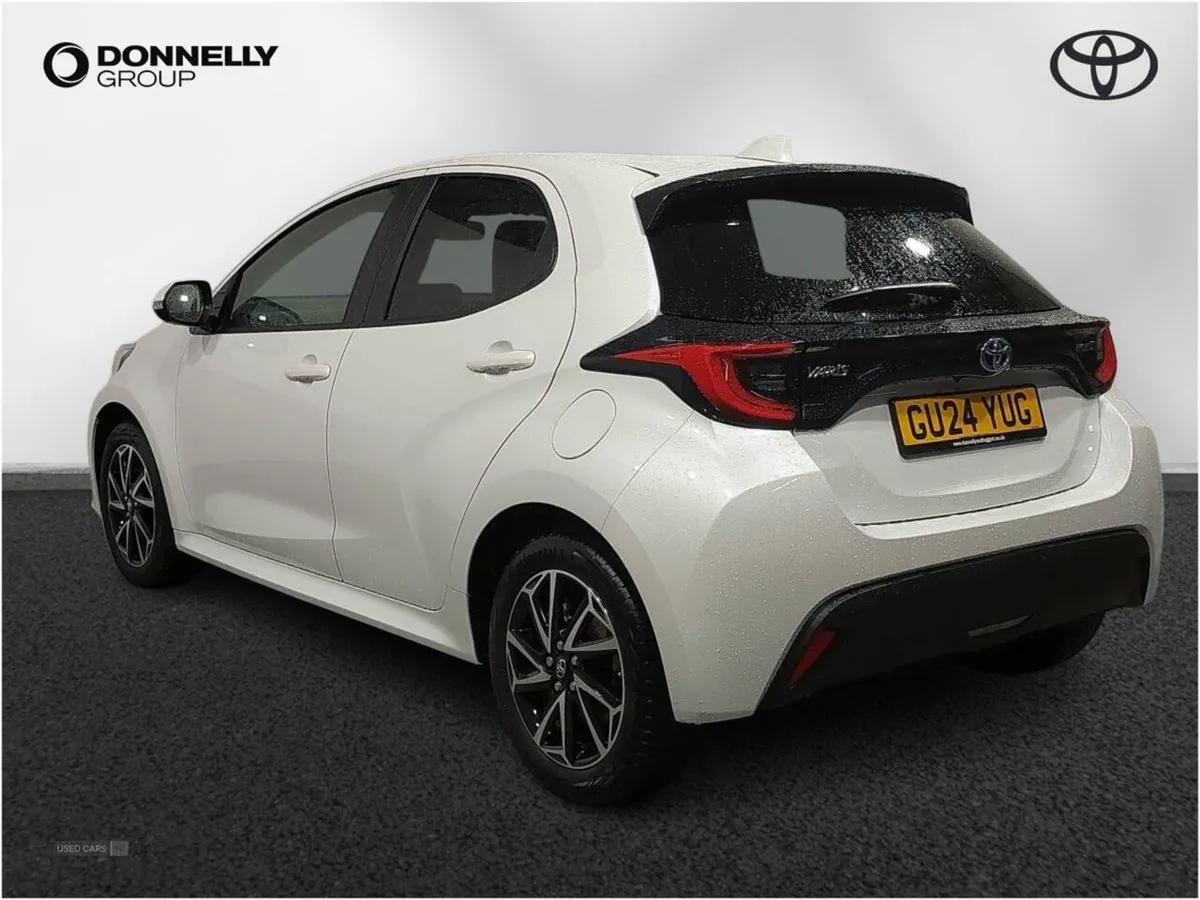Toyota Yaris 1.5 Hybrid Design 5dr CVT - Image 2