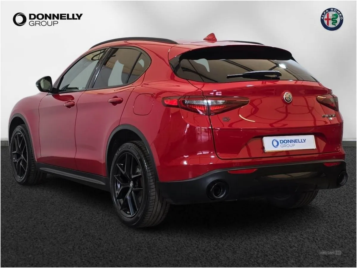 Alfa Romeo Stelvio 2.0 Turbo 200 Nero Edizione 5d - Image 2