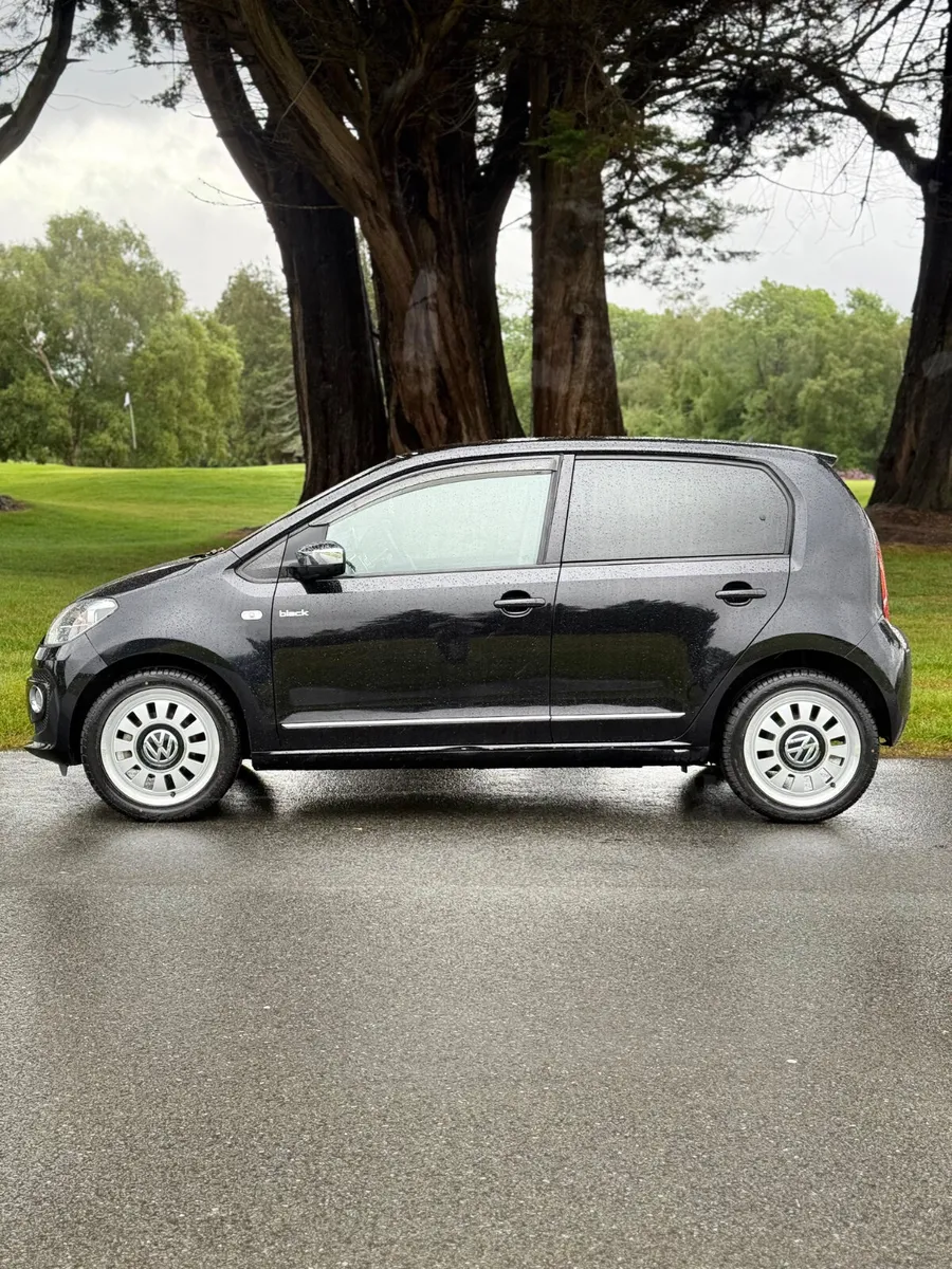 Volkswagen up! 2013 - Image 2