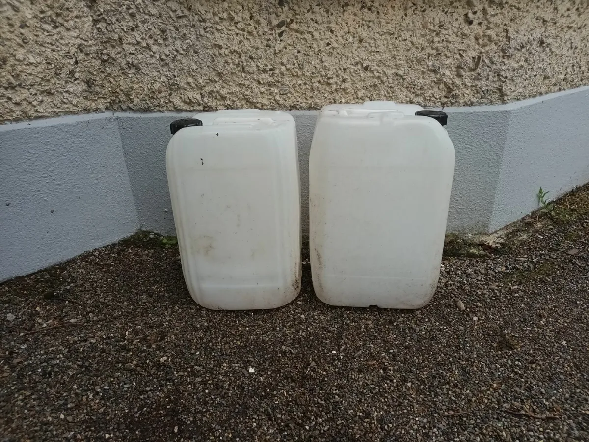 25 L Water / Oil Storage  Containers - Image 1