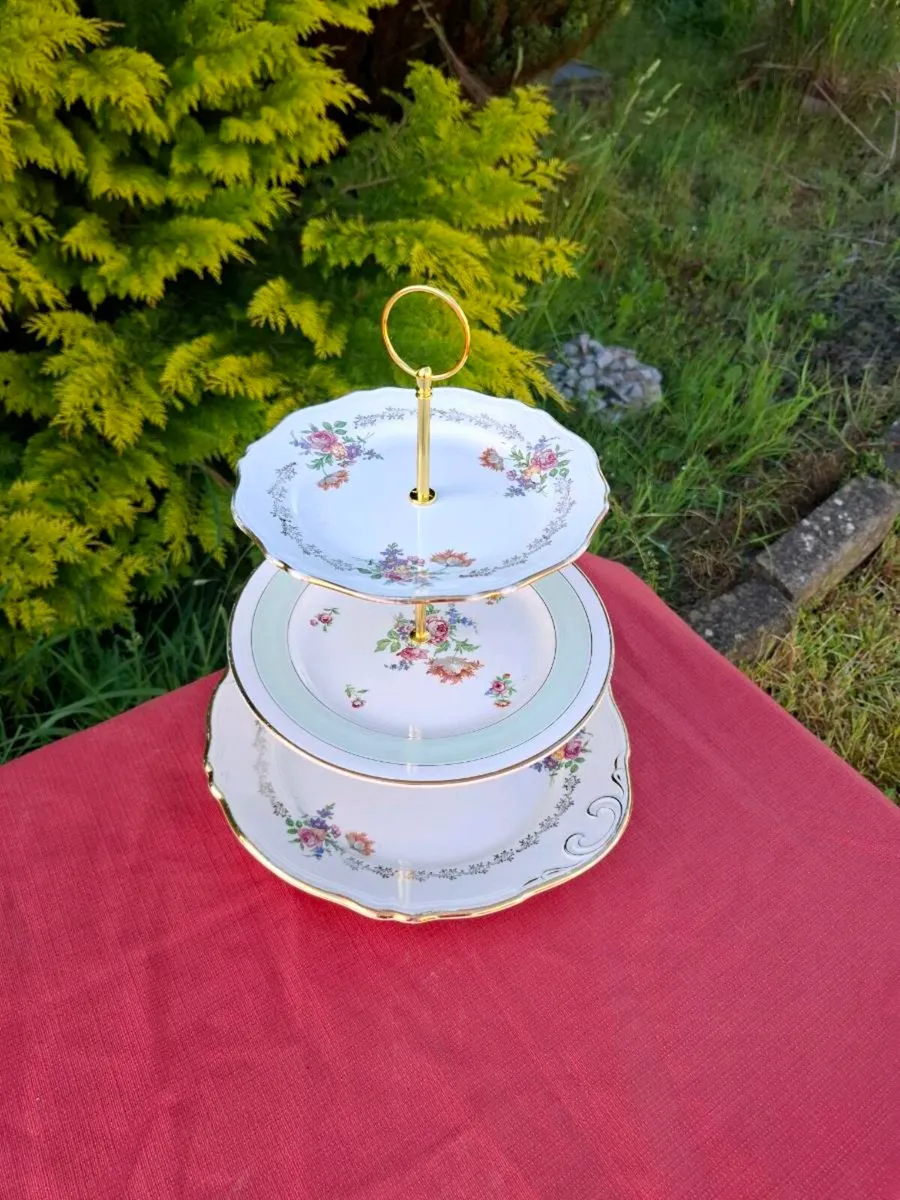 3 tiers ceramic cake stand