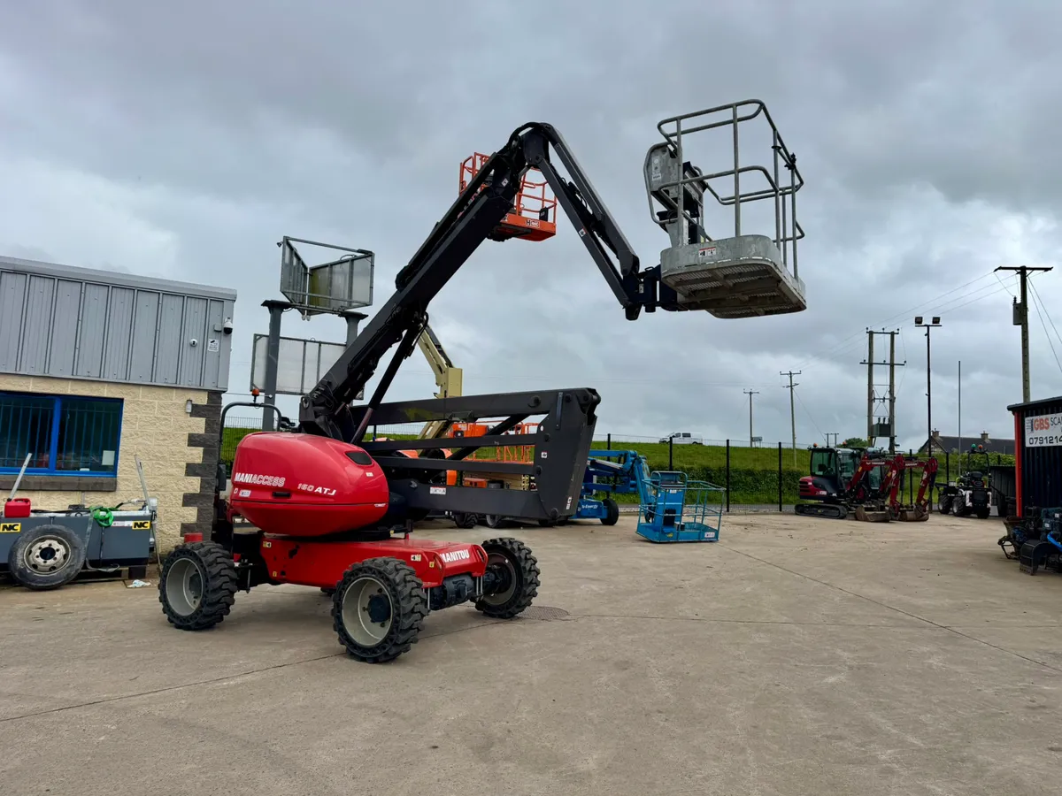 Manitou Boom Lift - Image 1