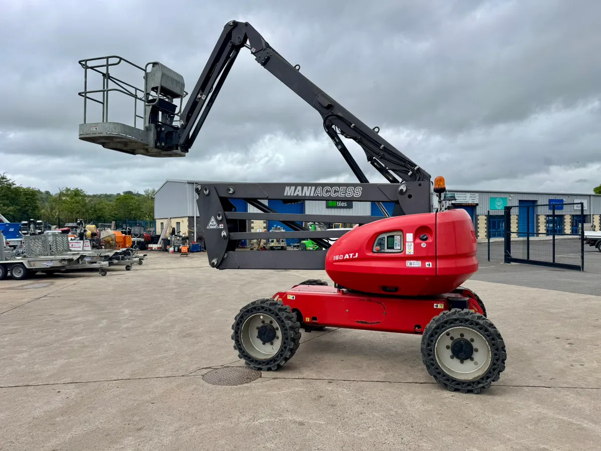 Manitou Boom Lift - Image 4