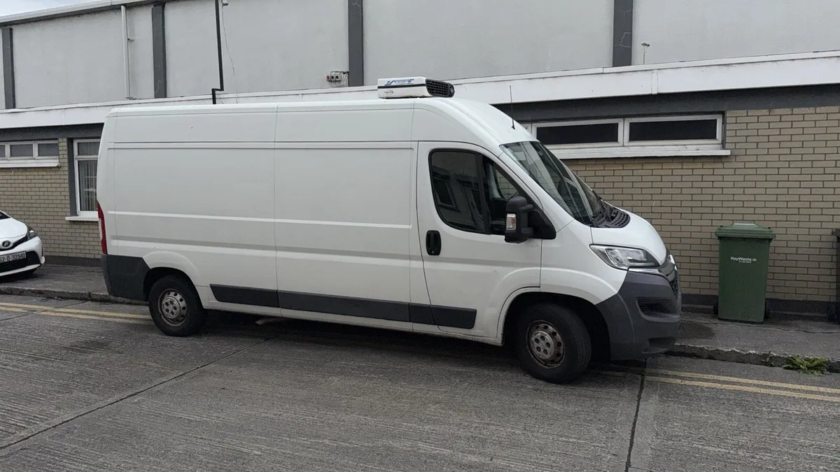 Fridge van - Image 2