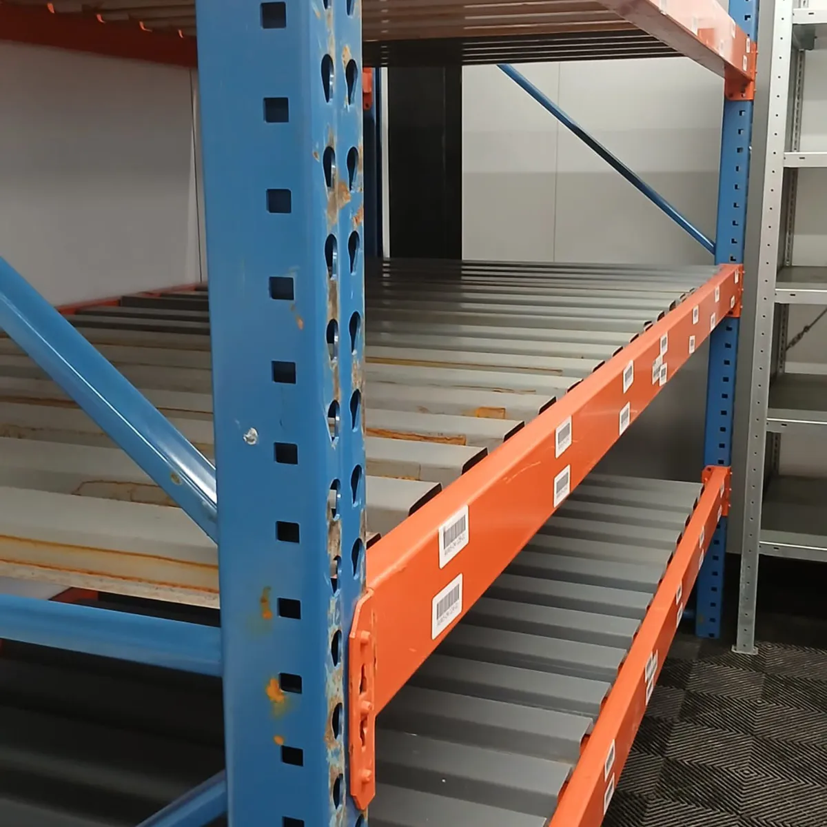 Used Garage Shelving (ref:LS019) - Image 4